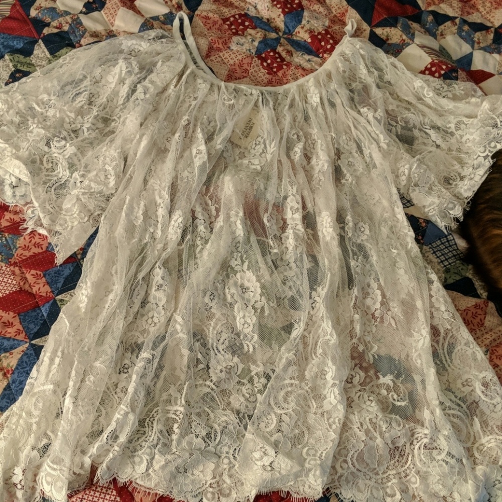 White dress/top